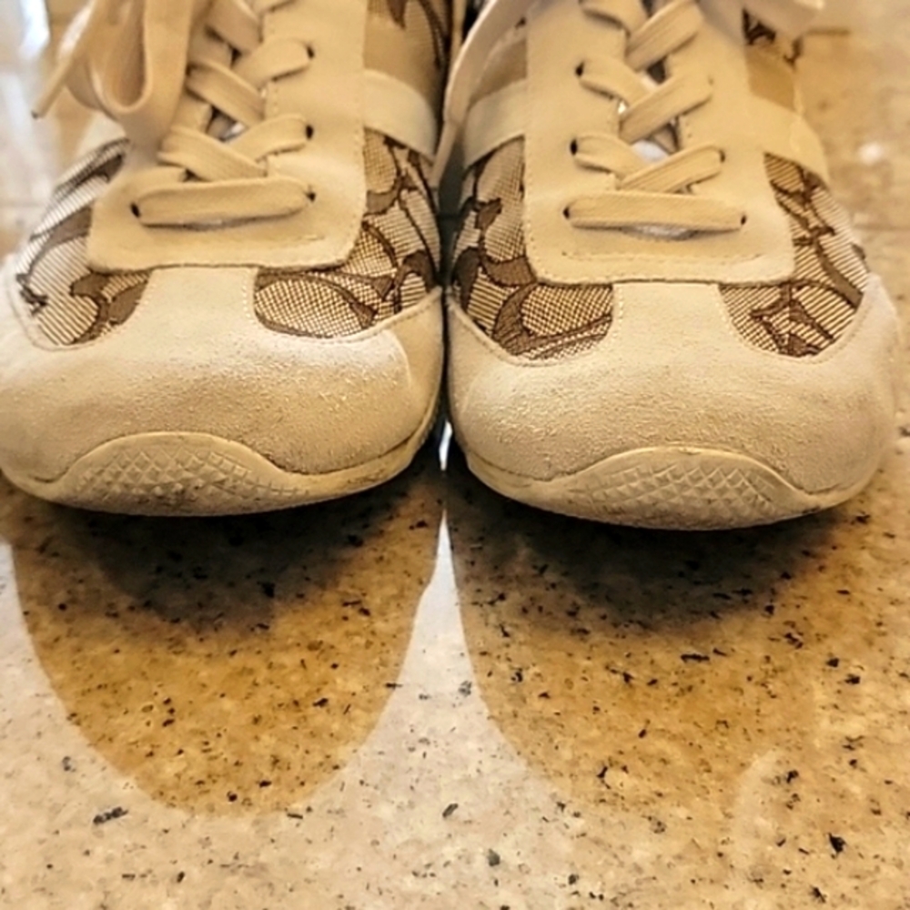 COACH Low Top Lace Up Women's White Leather Sneakers Classic Coach Print - Picture 3 of 7
